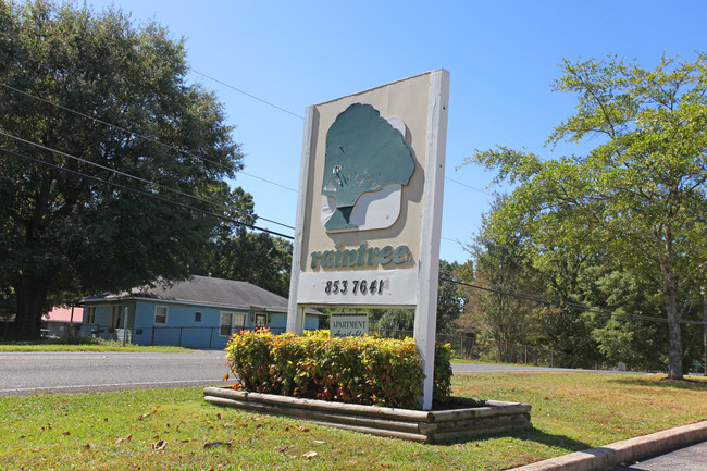 The Raintree Apartments in Birmingham, AL - Building Photo - Building Photo