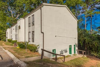 Villas Apartments in Atlanta, GA - Building Photo - Building Photo