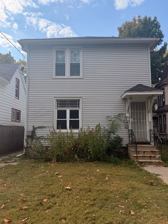property at 1219 Parmele St