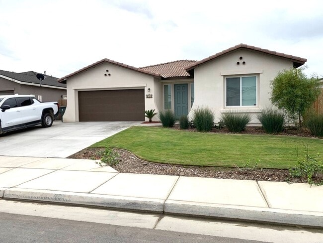 911 Hartlepool Ave in Bakersfield, CA - Building Photo - Building Photo