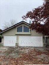 7108 Beaver Falls Way in Elk Grove, CA - Building Photo - Building Photo