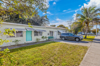 601 Ne 138th St in North Miami, FL - Building Photo - Building Photo