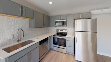 3328 Cedarplaza Ln in Dallas, TX - Building Photo - Building Photo