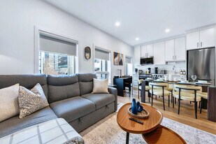 168 McCaul St, Unit SI ID1538866P in Toronto, ON - Building Photo