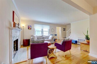 8 Rutgers Terrace in Fair Lawn, NJ - Building Photo - Building Photo