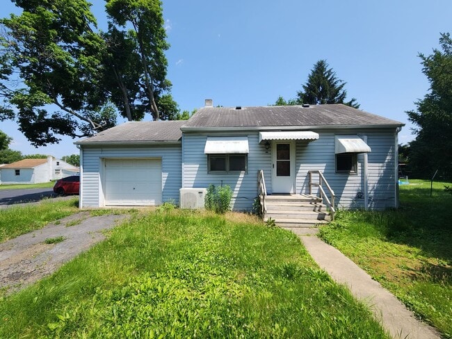 739 1/2-739-732 Blanchard Ave