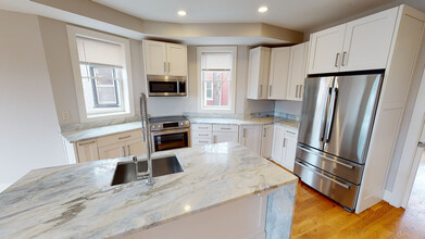 2825 Sherman Ave NW, Unit 2 in Washington, DC - Building Photo - Building Photo