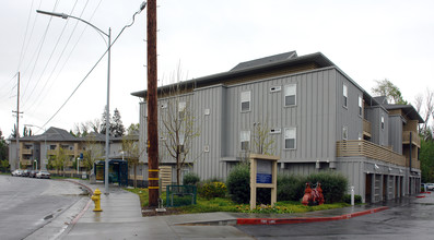 Betty Ann Gardens in San Jose, CA - Foto de edificio - Building Photo