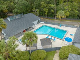 Acasa High in Tallahassee, FL - Building Photo