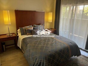 8433 Hearth Dr in Houston, TX - Building Photo - Building Photo