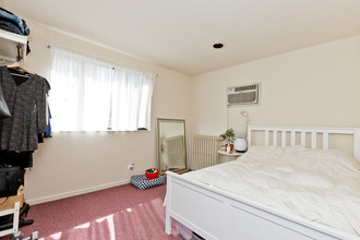 1555 N Milwaukee Ave-Unit -1555-22 in Chicago, IL - Building Photo - Building Photo