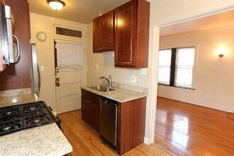 2208 W Ainslie, Unit W4 in Chicago, IL - Building Photo - Building Photo