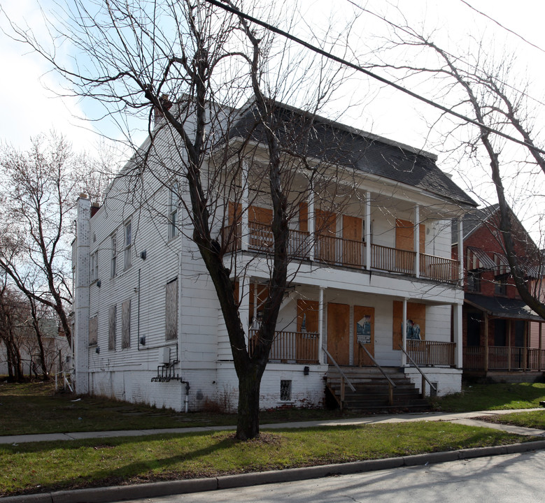 828 Lagrange St in Toledo, OH - Foto de edificio