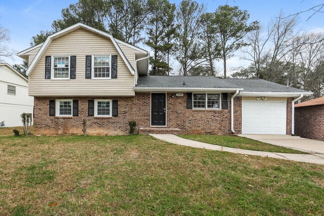 property at 2580 Foxlair Trail