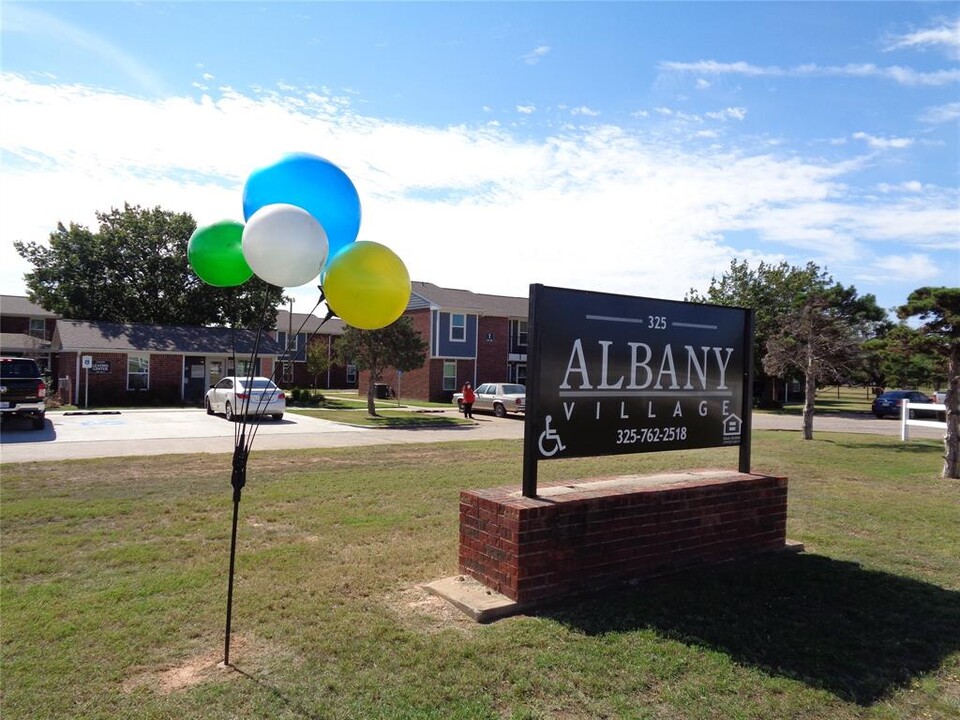 325 Hwy 6 in Albany, TX - Building Photo