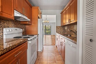 12900 SW 13th St in Pembroke Pines, FL - Building Photo - Building Photo