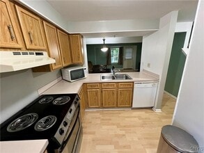 4431 Heritage Dr in Liverpool, NY - Building Photo - Building Photo