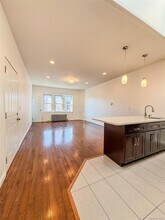 209-211-211 Main St in Farmingdale, NY - Building Photo - Building Photo