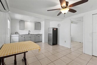 3412 Clarinda St in Sarasota, FL - Building Photo - Building Photo