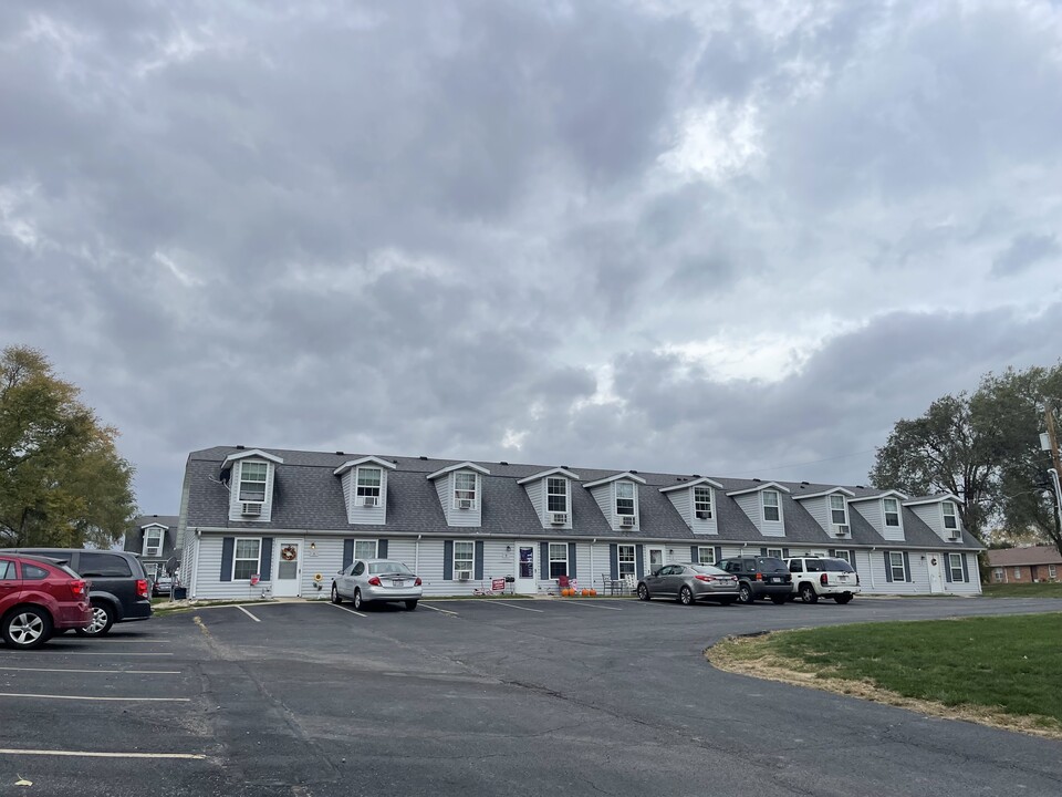 Belmont Estates in Bellevue, OH - Foto de edificio