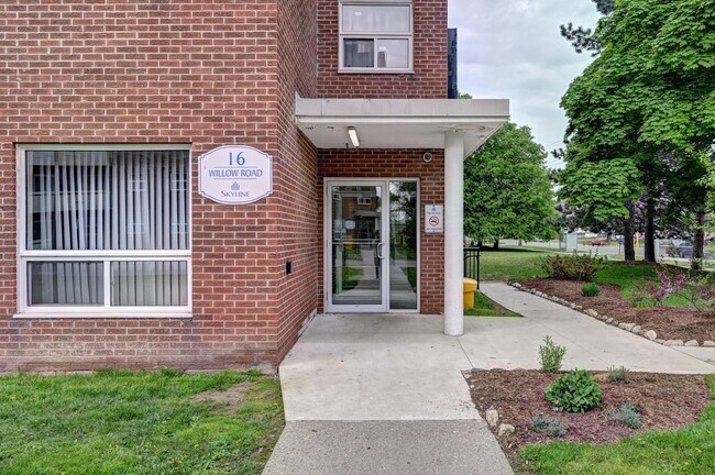16-16 Willow Rd in Guelph, ON - Building Photo - Building Photo