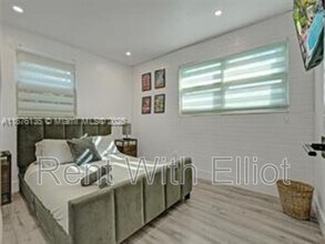 3291 SW 44th St in Fort Lauderdale, FL - Building Photo - Building Photo