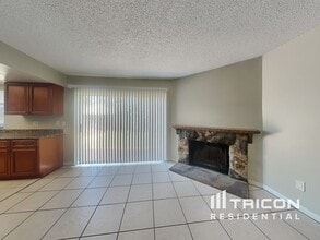 3206 Shady Glen Cir in Tampa, FL - Building Photo - Building Photo