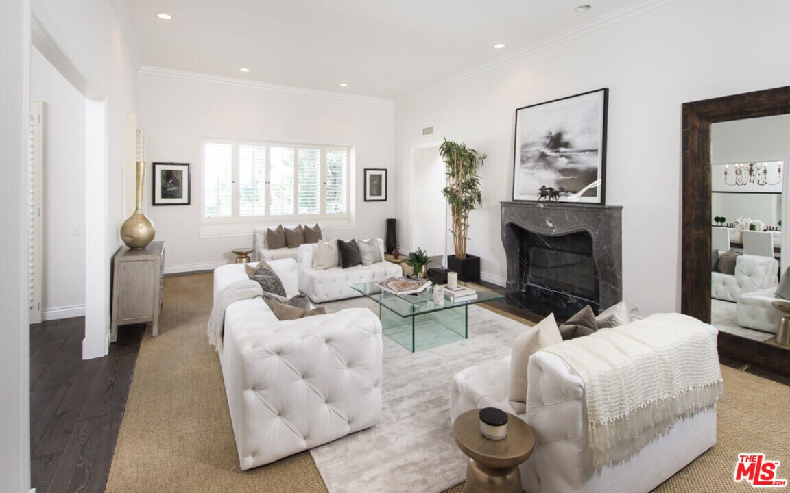 10108 Empyrean Way in Los Angeles, CA - Building Photo