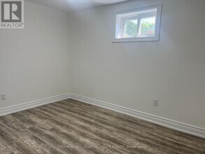 29 Savona Dr in Toronto, ON - Building Photo - Building Photo