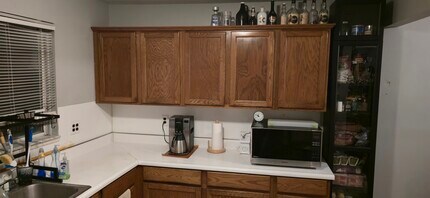 33990 Edna St in Farmington Hills, MI - Foto de edificio - Building Photo