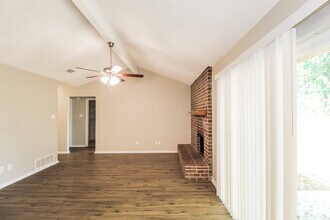 2800 Terry Ct in Denton, TX - Building Photo - Building Photo