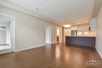 6460-6194 194 St in Surrey, BC - Building Photo - Building Photo