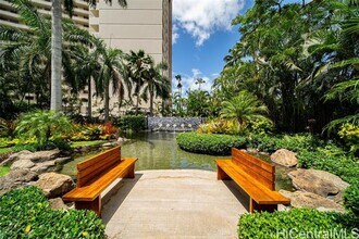 1551 Ala Wai Blvd in Honolulu, HI - Foto de edificio - Building Photo