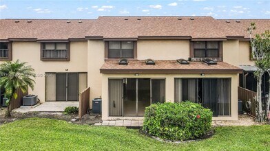 3952 Cocoplum Cir in Coconut Creek, FL - Building Photo - Building Photo