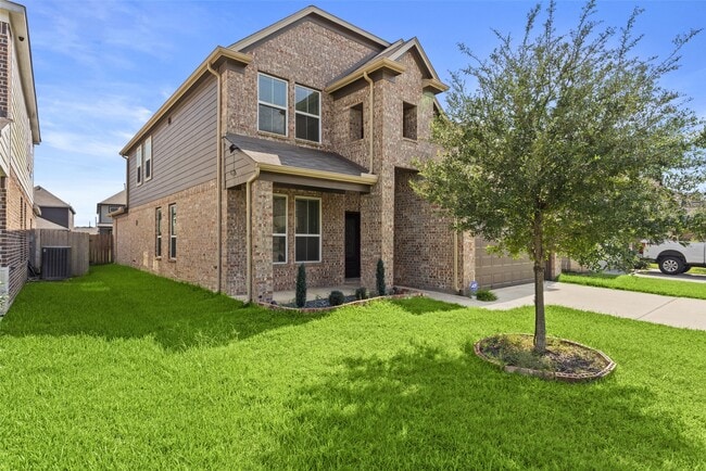 15422 Wandering Creek Trail in Houston, TX - Building Photo - Building Photo