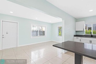 1104 NE 16th Ave in Fort Lauderdale, FL - Building Photo - Building Photo