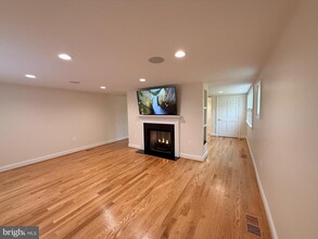 217 W.Market Street in Leesburg, VA - Building Photo - Building Photo