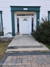 5635-5639-5639 NY-82 in Clinton Corners, NY - Foto de edificio - Building Photo