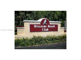 10441 SW 156th Ct in Miami, FL - Building Photo