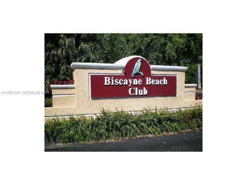 10441 SW 156th Ct in Miami, FL - Building Photo