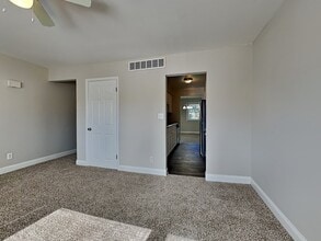 657 Shore Dr in Joppatowne, MD - Building Photo - Building Photo