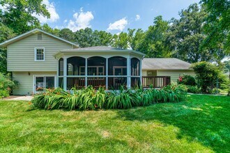 4601 Wood Dr in Alexandria, VA - Building Photo - Building Photo