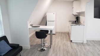 4265 Parnell Rd, Unit Apartment #1 in Marietta, GA - Building Photo