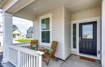 1308 E Hopkins Dr in Elizabeth, CO - Foto de edificio - Building Photo