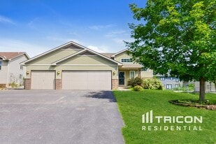 7326 Lander Ave NE in Otsego, MN - Building Photo