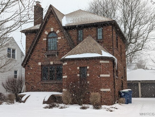 property at 1388 Eggert Rd