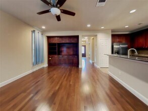 420 Fuente in Irving, TX - Building Photo - Building Photo