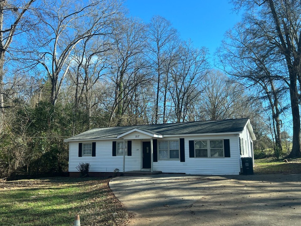 217 Boger Ct SW in Concord, NC - Building Photo