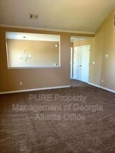 2447 Reeves Creek Rd in Jonesboro, GA - Building Photo - Building Photo