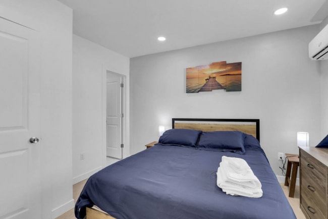 3609 Monroe Ave, Unit 2